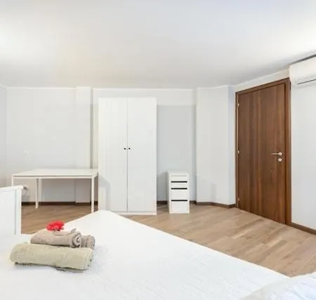 Alessia's Flat - Michetti *