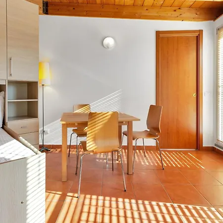 Alessia's Flat - Michetti *