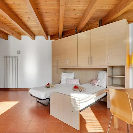 Alessia's Flat - Michetti * Mediolan